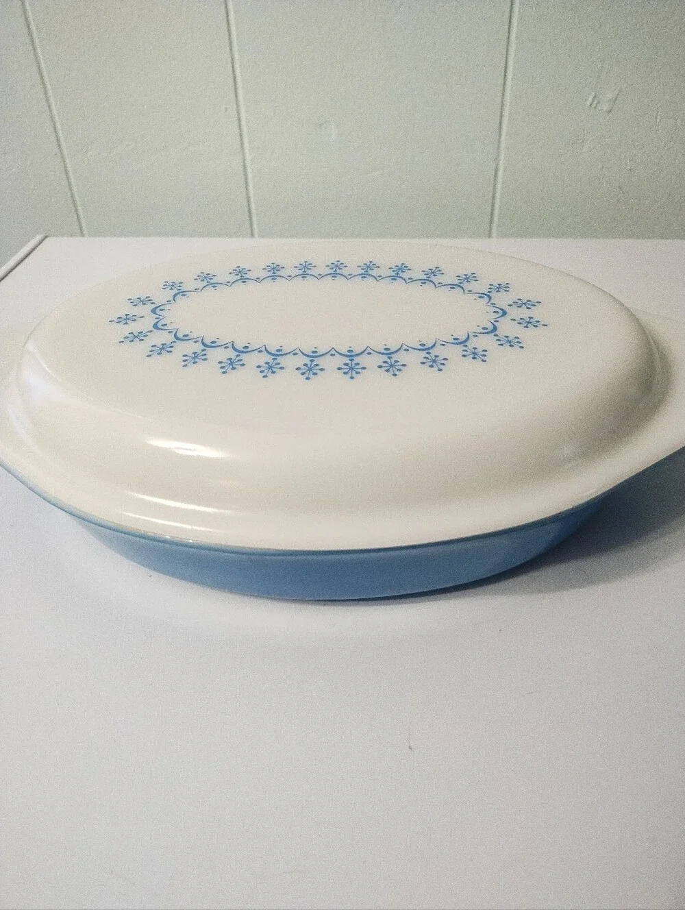 Vintage pyrex Blue Snowflake Garland Divided Casserole Dish - With Original Lid